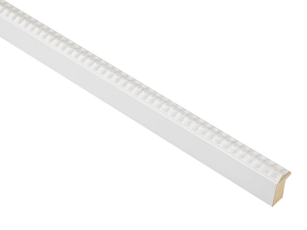Victoria White 16mm picture frame moulding